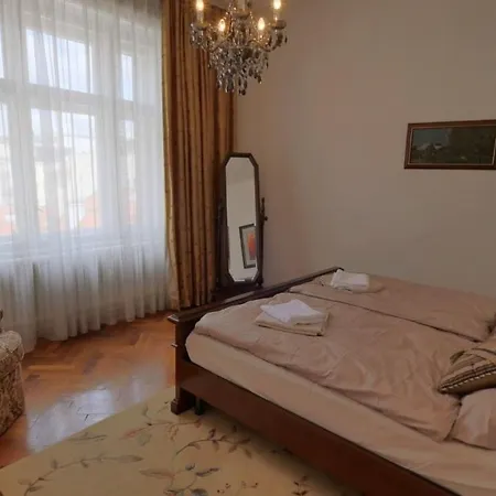 Apartment Velky 3i Apartman V Centre Mesta