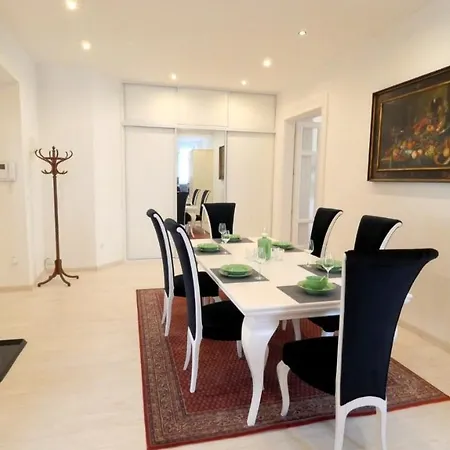 Velky 3i Apartman V Centre Mesta Apartment