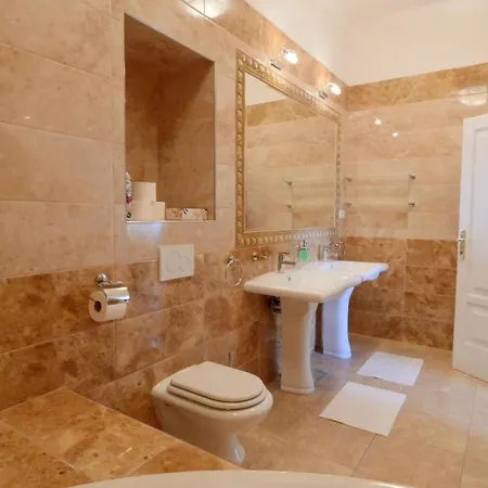Velky 3i Apartman V Centre Mesta Apartment Bratislava