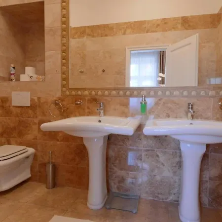 Apartment Velky 3i Apartman V Centre Mesta
